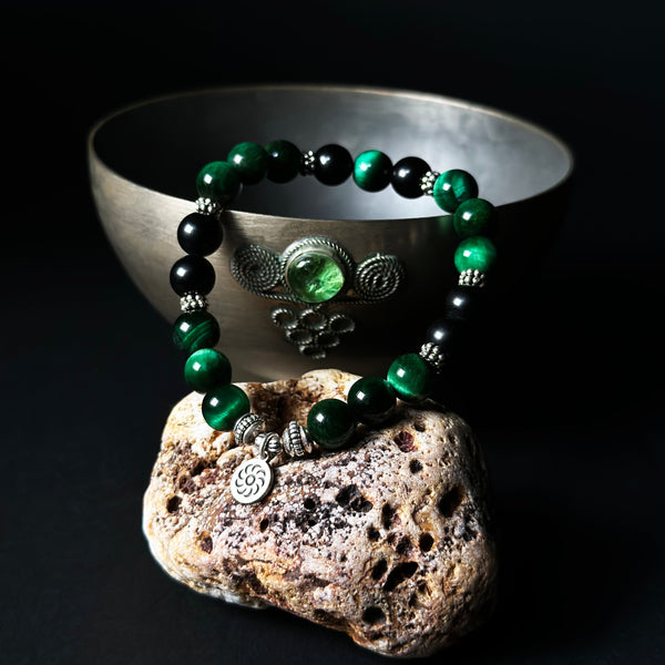 ვეფხვის თვალის მალაქიტის და შპინელის ქვის სამაჯური AAA